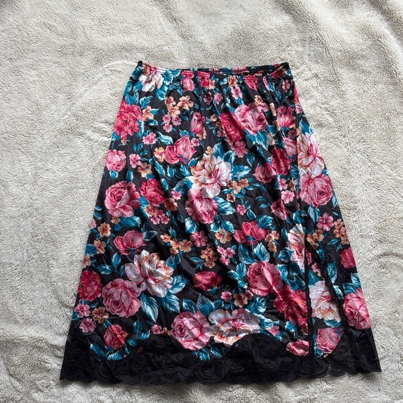 Vintage Vanity Fair Floral Slip Skirt | Black Lace Trim Midi 90s Y2K Coquette - Picture 1 of 5